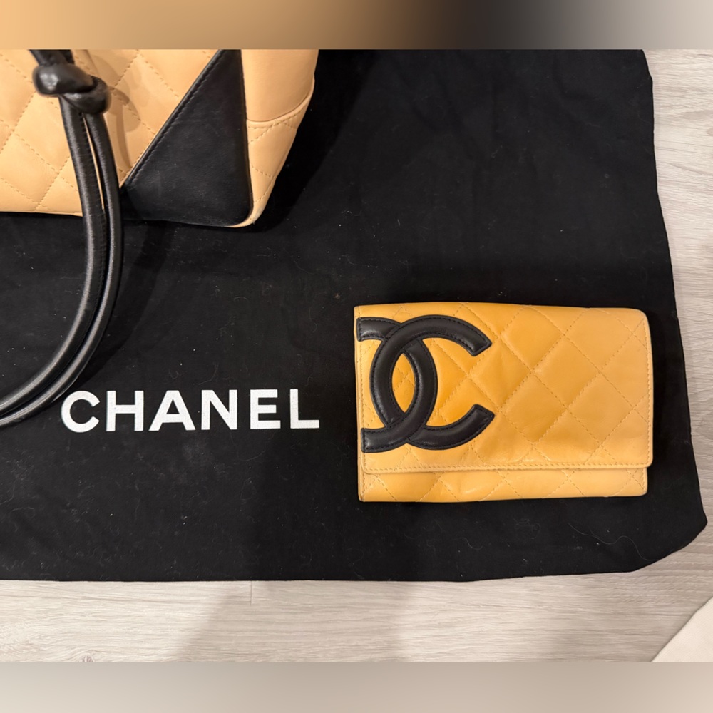 CHANEL C0200 Tan & Black Leather Quilted Handbag - WITH matching wallet - Picture 9 of 11